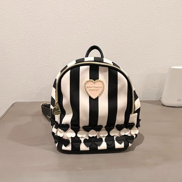 Small Betsy Johnson New York black and white stripe mini backpack with hearts - Picture 1 of 6
